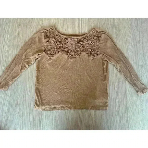 American Eagle Lace Crop Top size Small - Picture 1 of 6